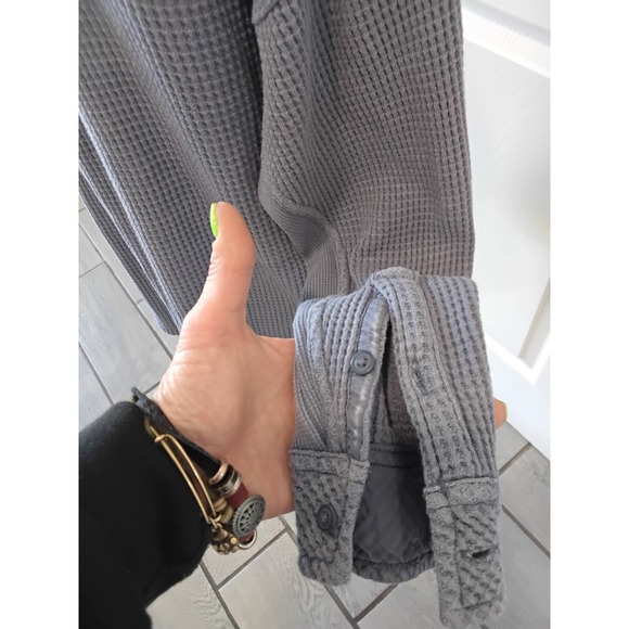 Aerie Waffle Knit Button Down Shirt Gray Thermal Oversized Shacket Womens XS - Picture 7 of 9